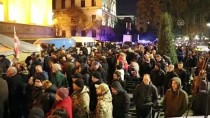 Gürcistan'da Göstericiler, Erken Seçim Taleplerinde Israrcı