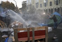 BIBER GAZı - Gürcistan Polisinden Eylemcilere Müdahale Açıklaması 18 Gözaltı