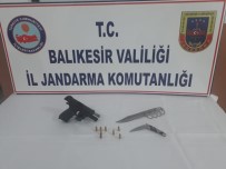 RUHSATSIZ SİLAH - Jandarmadan Silah Operasyon