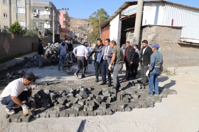 Kaymakam Sinanoğlu Üstyapı Çalışmalarını İnceledi