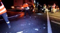 ATIK KAĞIT - Konya'da Tır Otomobille Çarpıştı Açıklaması 1 Ölü, 2 Yaralı