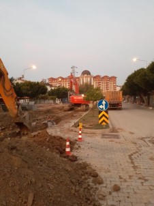 Manavgat'ta Kanalizasyon Hattı Arızası Giderildi