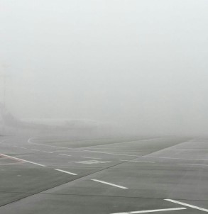 Moskova'da Sis Alarmı, Havalimanlarında Uçuşlar İptal Edildi