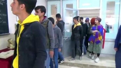 Öğrenciler Tarihi Mekanları Gezdi