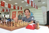 SATRANÇ TURNUVASI - Uluslararası Satranç Turnuvası Devam Ediyor