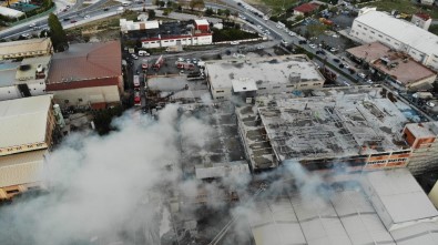 Arnavutköy'de Mobilya İmalat Fabrikasında Korkutan Yangın