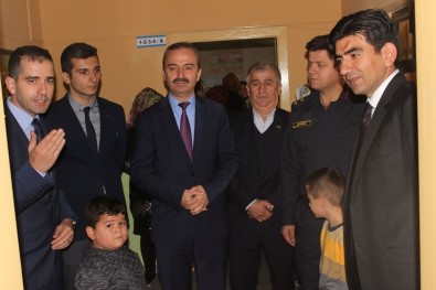Coburlar Mehmet Ali Yılmaz İlkokulu'nda 'Gökkuşağı Etkinlik Sınıfı' Açıldı
