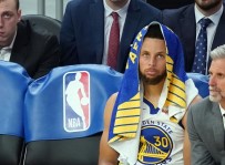 PHOENIX - Golden State Warriors'ta Stephen Curry 3 Ay Yok