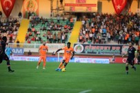 METE KALKAVAN - Süper Lig Açıklaması Aytemiz Alanyaspor Açıklaması 0 - Medipol Başakşehir Açıklaması 0 (İlk Yarı)