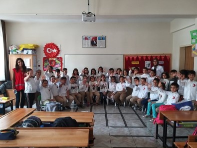 Yeşilyurt Kızılay Şubesi, Kızılay Haftasını Coşkuyla Kutladı