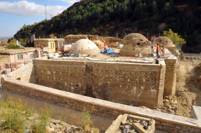 Akşehir'de Tescilli Yukarı Hamam Restore Ediliyor