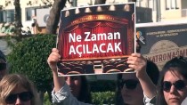 ŞEHİR TİYATROSU - Antalya'da İşten Çıkarılan Tiyatrocular İçin Protesto