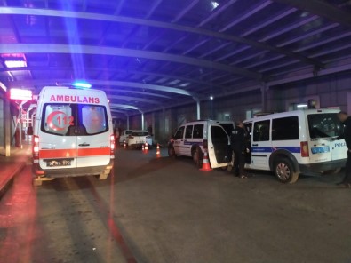 Bursa'da Kapıcı Ve Yönetici Kavgasında Baltalar Konuştu Açıklaması 1 Polis Yaralı