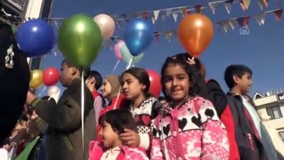 Düzce'de Çocuklar Haklarına Renkli Balonlar Uçurarak Dikkati Çekti