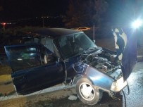 KIRMIZI IŞIK - Karabük'te Trafik Kazası Açıklaması 2 Yaralı