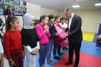 KURAN-ı KERIM - Kuş Gençlerle Bir Araya Geldi