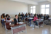 BOSTANCı - Müdür Tunçel, YKS Kurslarını Denetledi