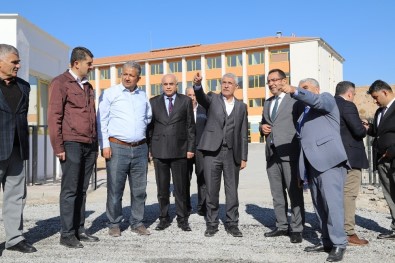 Okul Yolu Asfaltlandı, Başkan Gürkan İnceleme Yaptı