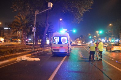 Otomobilin Çarptığı Kişi Öldü, Sürücü Kayıplara Karıştı