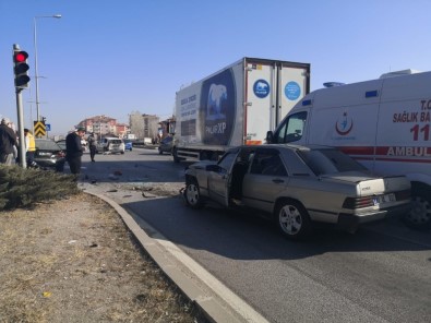 Çorum'da Zincirleme Trafik Kazası Açıklaması 2 Yaralı
