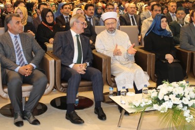 Diyanet Başkanı Erbaş Açıklaması 'Aile, Sadece Maddi Bir Beraberlik Değildir'