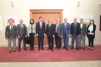 İspanya'nın Ankara Büyükelçisi Barba'dan ESOGÜ'ye Ziyaret