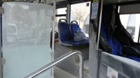 BELEDIYE OTOBÜSÜ - İstanbul'da Belediye Otobüsünde Panik Anları