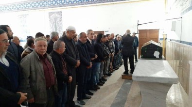 Kastamonu'da Çatıdan Düşen Şahıs Hayatını Kaybetti
