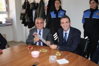 TOPLUM DESTEKLI POLISLIK - Asker Ve Polisten Öğretmenler Günü Kutlaması