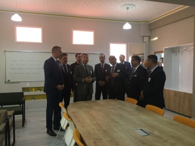 Ceyhan'da Yeni Nesil Öğretmenler Odası Açıldı