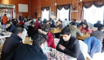 OĞUZHAN BULUT - Erciş'te Öğretmenler Hünerlerini Satranç Turnuvasında Gösterdi