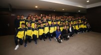 İLETİŞİM FAKÜLTESİ - Fenerbahçeli Sporcular, Sporda Şiddetsiz İletişim Eğitim Semineri'ne Katıldı