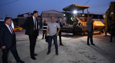 Kartepe'de Asfalt Çalışmaları 24 Saat Sürüyor