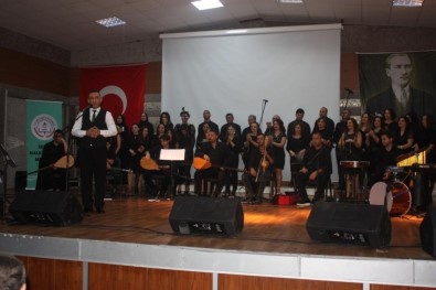 Öğretmenler Korosundan Meslektaşlarına Konser