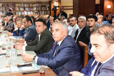 Rektör Turgut, İstanbul'da Hemşerileriyle Bir Araya Geldi