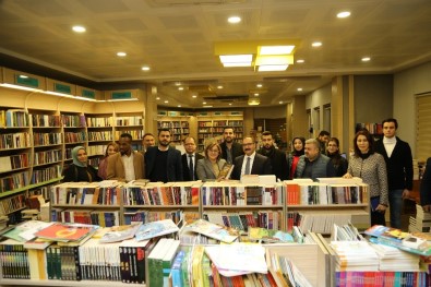 Şahin, Üniversiteli Öğrencilerle Sohbet Etti