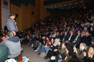 SAÜ'de 'Sözün Özü' Konferansı Gerçekleşti