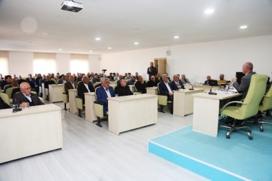 Tuşba'da 'Mahalle Muhtarlarıyla İstişare Toplantısı' Yapıldı