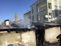 YANGINA MÜDAHALE - Van'da Odunluk Yangını