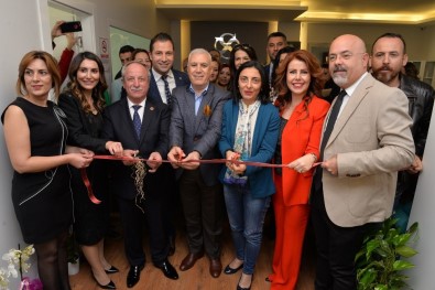 Bu Akademinin Eğitim Verdiği Kursiyerler Mezun Olamadan İş Buldu