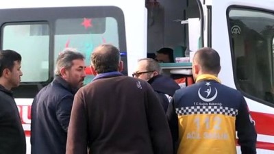 Düzce'de Otomobille Çarpışan Hafif Ticari Araçtaki 5 Kişi Yaralandı