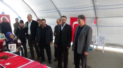 Gaziantep'ten HDP Önünde Evlat Nöbeti Tutan Ailelere Destek Ziyareti