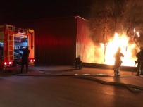 SANAYİ SİTESİ - Hurda Malzemeler Alev Alev Yandı