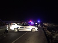 GÜNDOĞDU - Kırşehir'de Trafik Kazası Açıklaması 1 Ölü, 2 Yaralı