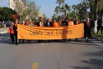 KÖY ENSTITÜLERI - Mersinli Kadınlardan 'Kadın Şiddetine Sıfır Tolerans' Yürüyüşü