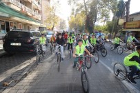 Sındırgı'da Çocukların Bisiklet Turu
