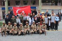 TİYATRO OYUNU - Tiyatrocu Minik Çocuklar Hem Ağladı Hem Ağlattı