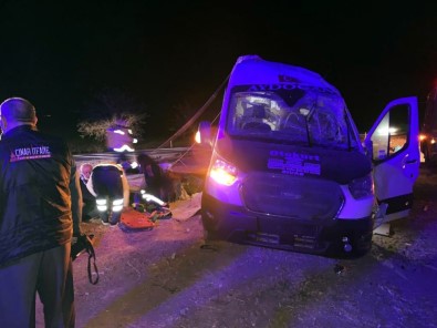 Yozgat'ta Trafik Kazası Açıklaması 16 Yaralı