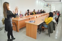 İŞ SAĞLIĞI - Yüksekovalı Öğretmenler Yüzlerce Kursiyeri İş Sahibi Yaptı