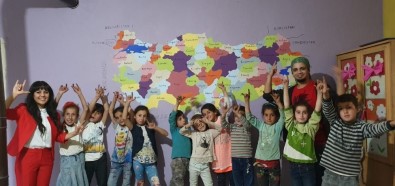 Adana'dan Hizan'ın Dağ Köyüne Uzanan Öğretmenlik Aşkı